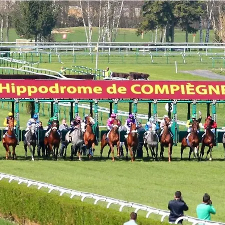 La Maison Des Fees - 6 Pers - 12 Min De Compiegne Apartment